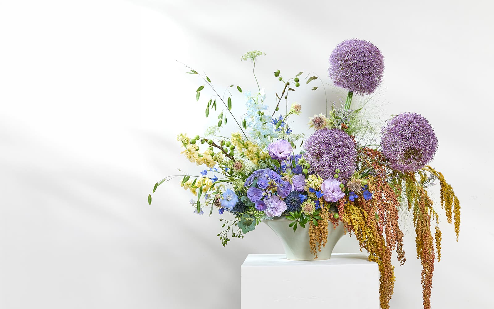 Bó hoa tươi cao cấp WD Florist cho giao hoa tận nơi tại TP.HCM
